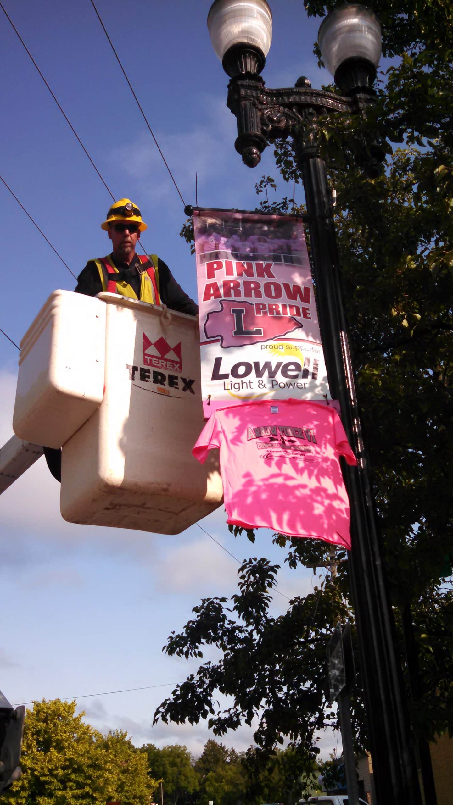 Pink Arrow Supporters Community Project